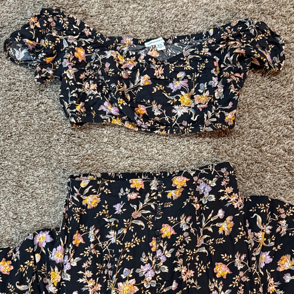 American Eagle Outfitters Floral Patterned Skirt